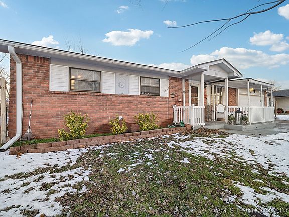 2nd image of 314 N Elm Pl