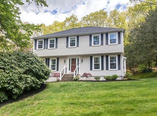 27 Cheney Pond Rd, Medfield, MA 02052