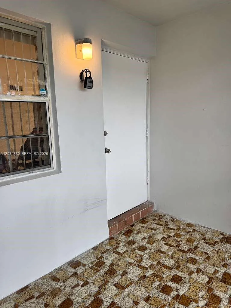 Plaza Apts Condo — Photo 3