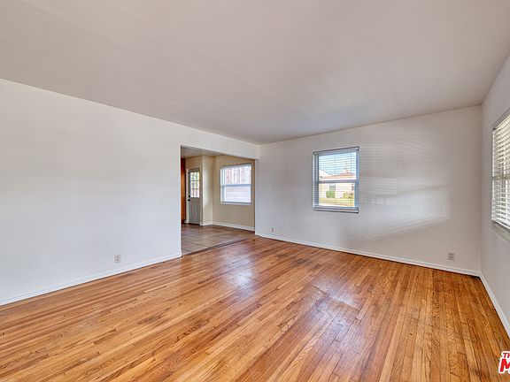 5th image of 8621 Yorktown Ave