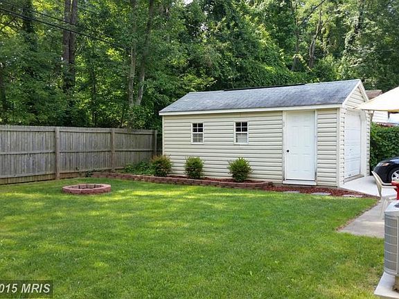 2nd image of 1505 Saunders Way
