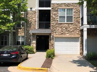 13384 Connor Dr APT B, Centreville, VA 20120