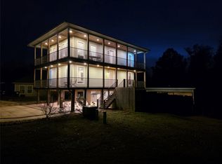 201 Coco Loop, Pointblank, TX 77364