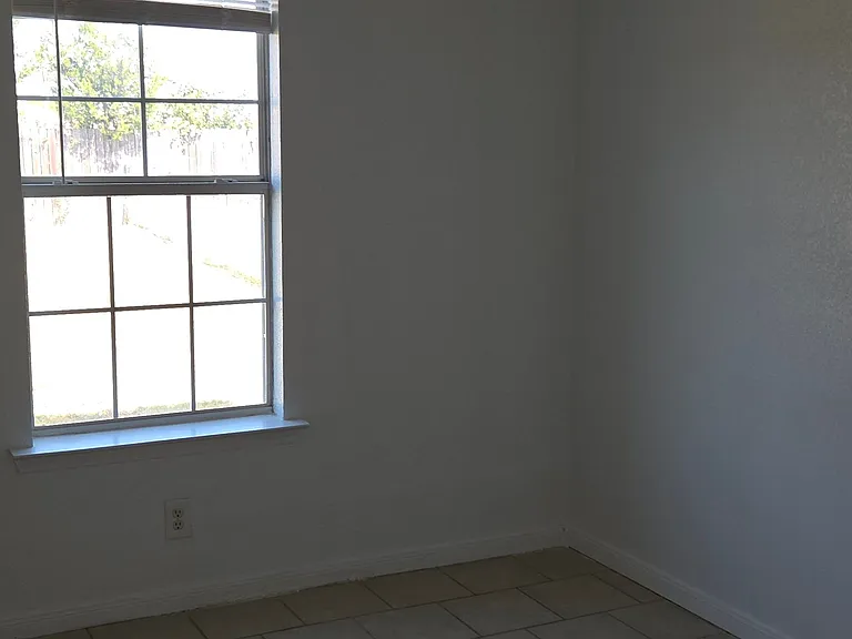1107 Circle M Dr #B — Photo 10