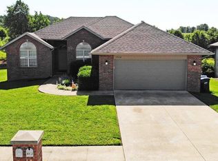 3704 N 28th St, Ozark, MO 65721