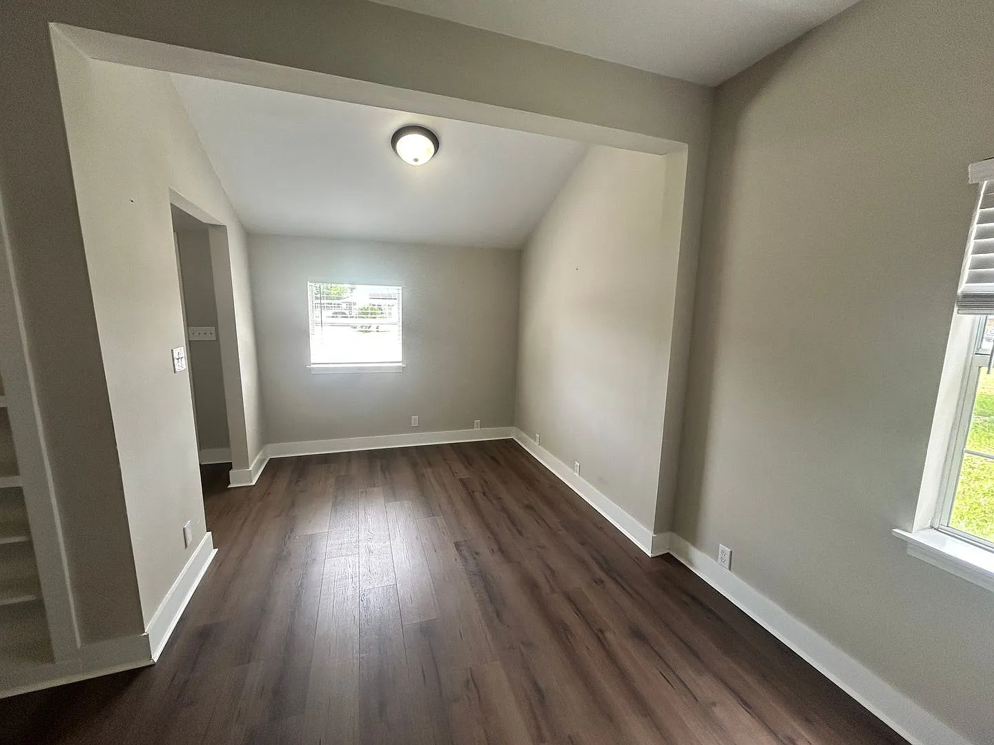 1116 Michigan Ave — Photo 4