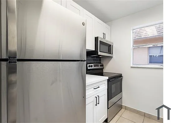 450 SW 2nd Ave #205 — Photo 5