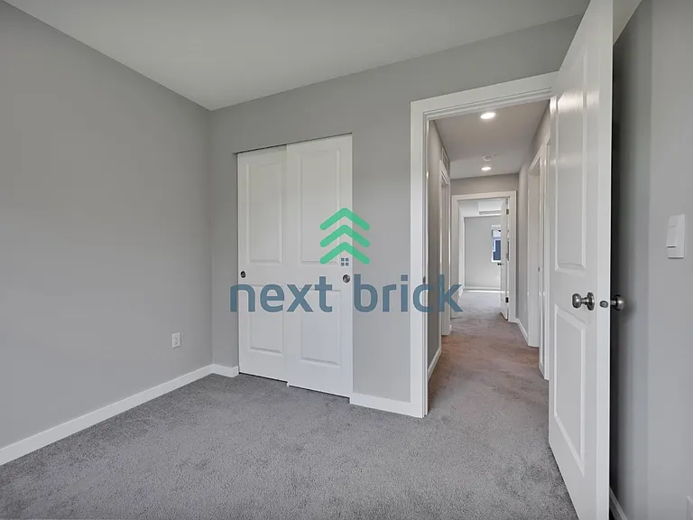 309 207th Pl SE — Photo 12