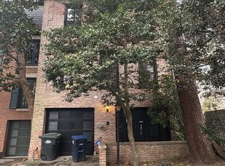 2142 Cathedral Ave NW, Washington, DC 20008