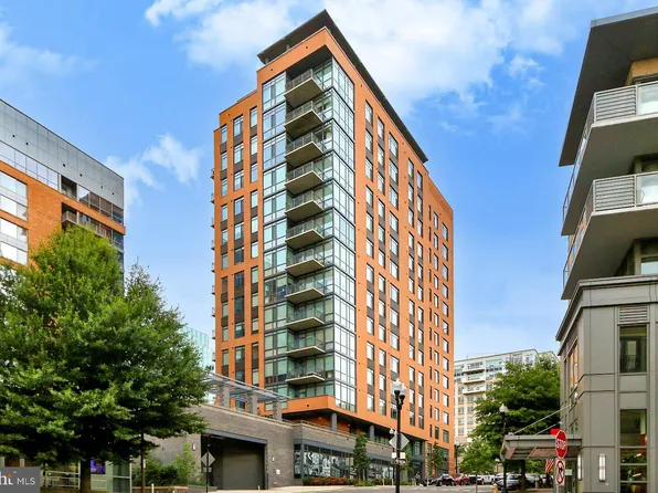 2000 Clarendon Blvd Unit 401, Arlington, VA 22201