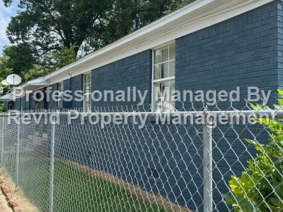2nd image of 1210 N Evergreen St #3