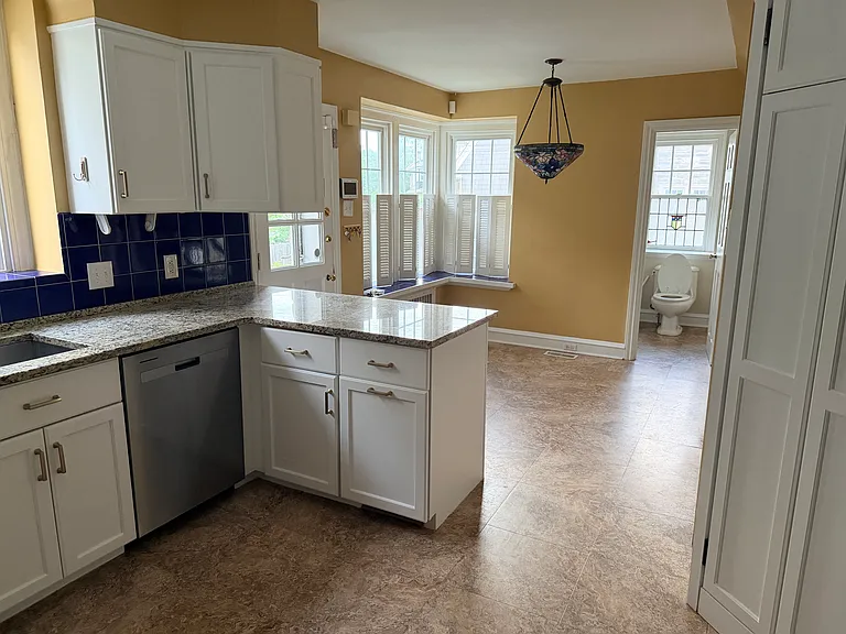 1356 Arbordale Rd — Photo 8