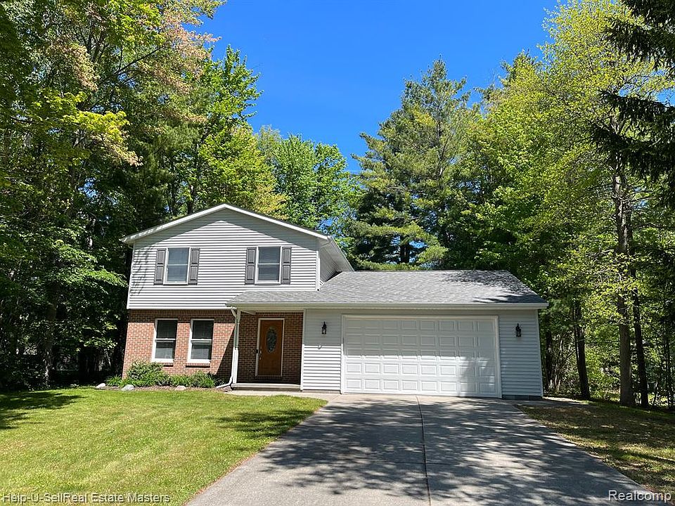 4060 Devonshire Rd, Fort Gratiot, MI 48059 Zillow