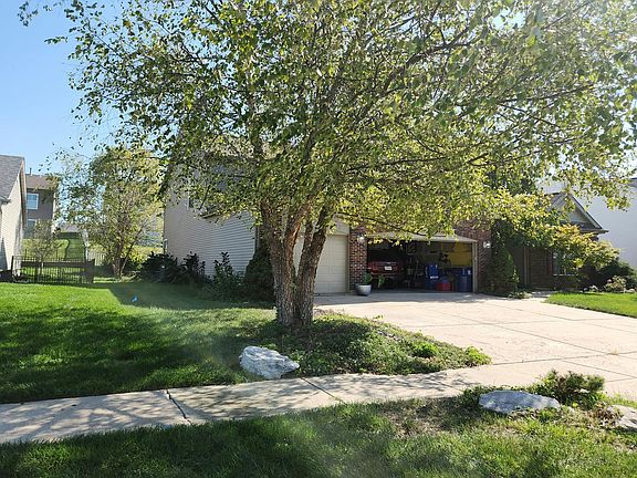 3rd image of 306 Wallace Ct
