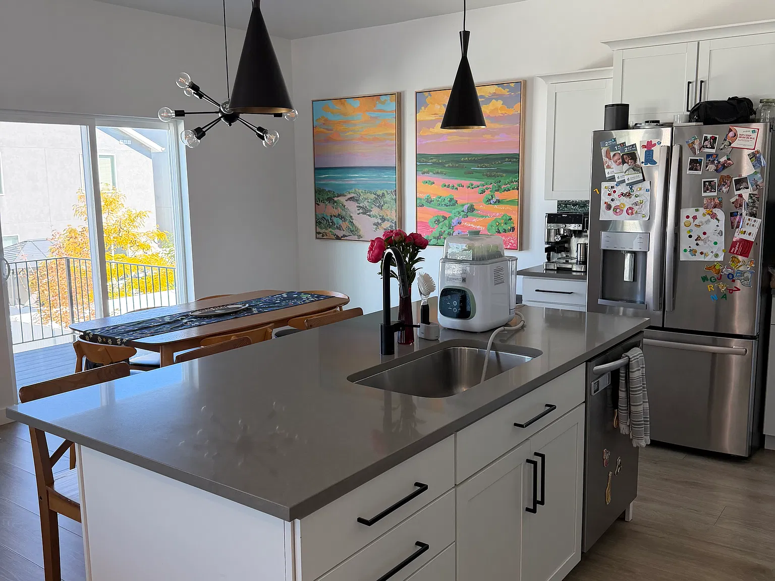 4 bed, 2.5 bath, 2210 sqft, $2,400 — Photo 4