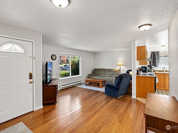 4th image of 6010 S Gove Street