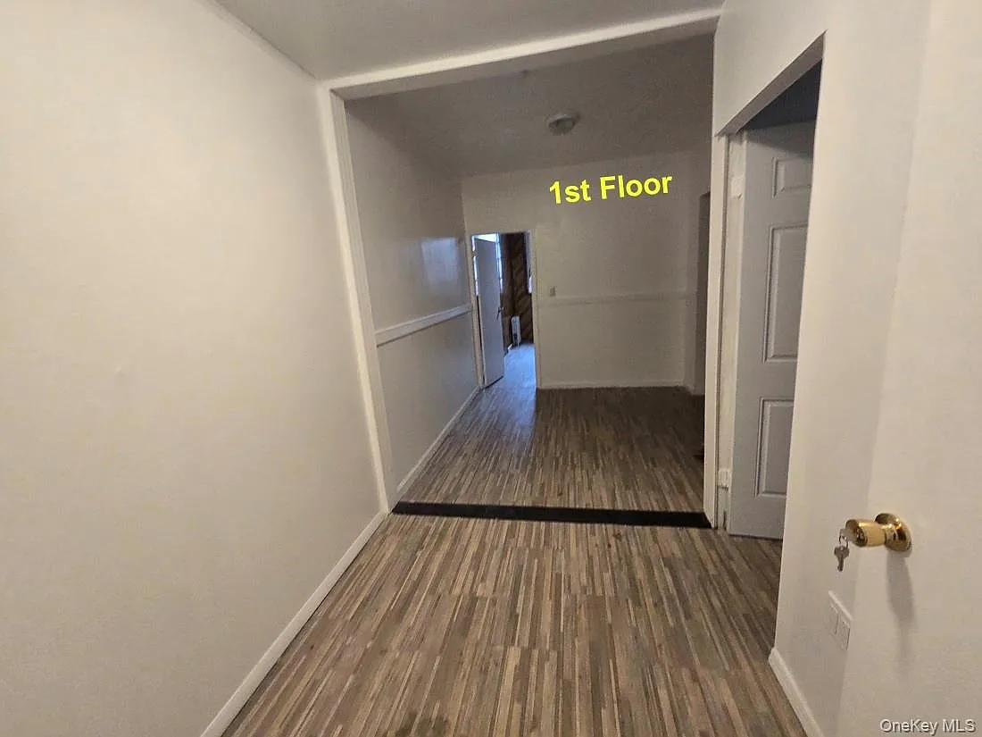 2 bed, 1.0 bath, 800 sqft, $3,000 — Photo 2