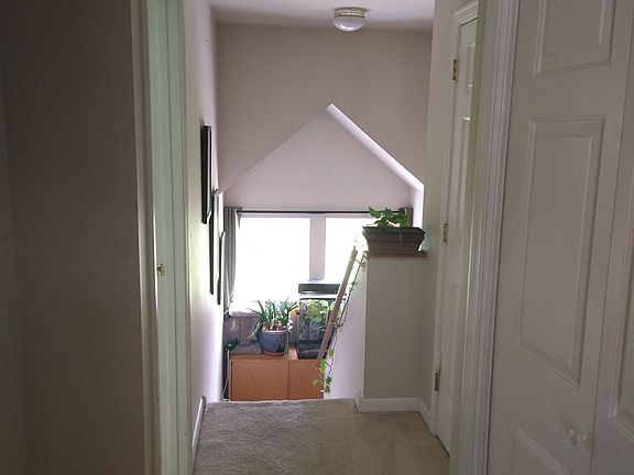 5th image of 178 E Redrock Dr