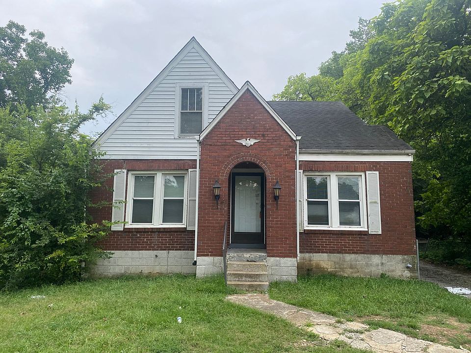 1st image of 432 E Trinity Ln