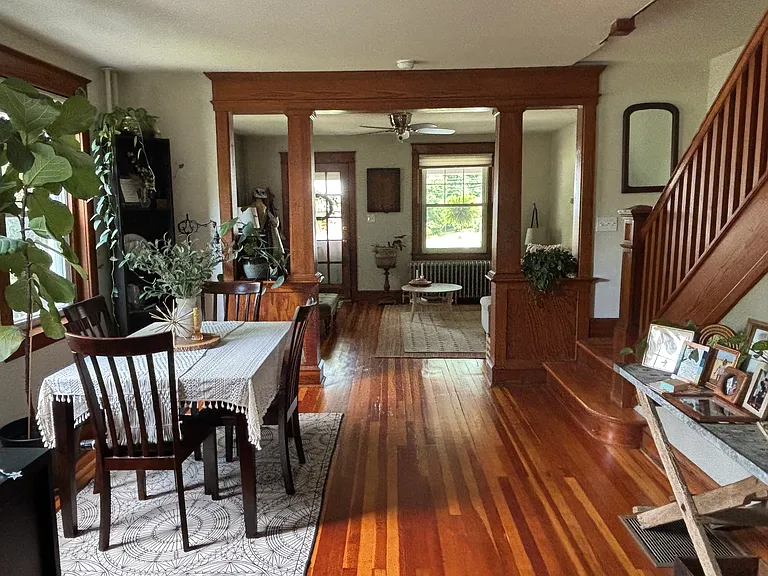 208 S 5th St — Photo 2