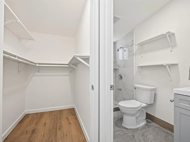 7950 Longridge Dr — Photo 30