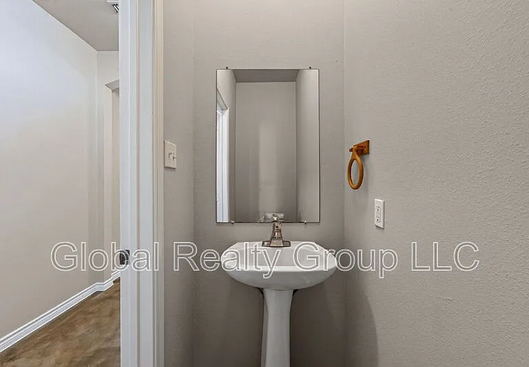 7802 Kingsbury Way #4 — Photo 21