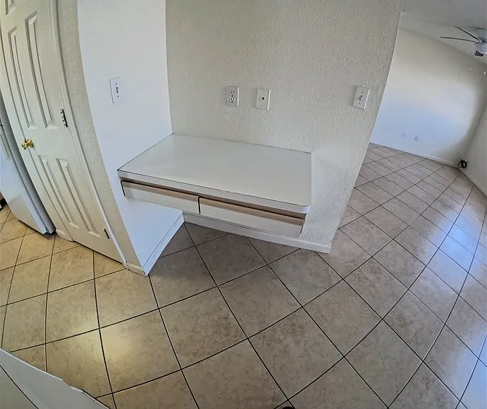 299 Phyllis Dr #4 — Photo 8