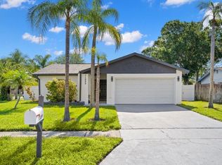 11899 76th St, Largo, FL 33773