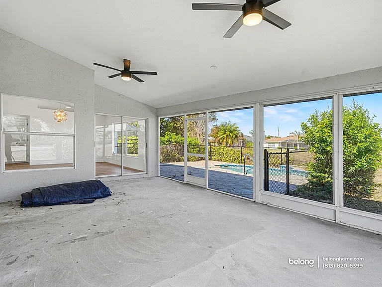 527 Rotonda Cir — Photo 15