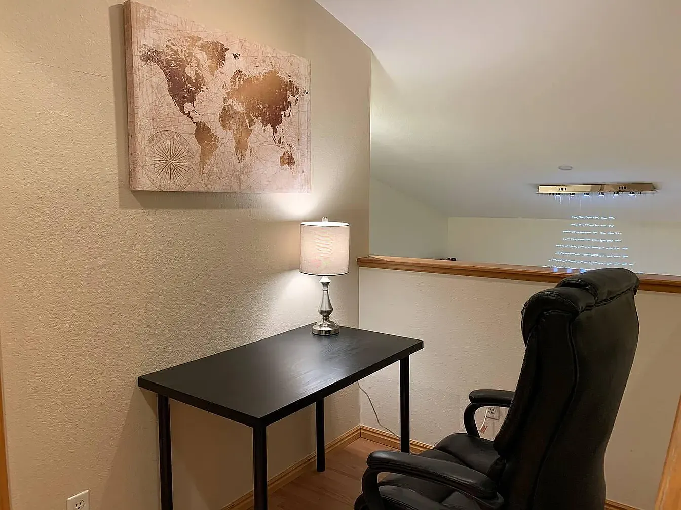 3 bed, 3.5 bath, 1422 sqft, $2,700 — Photo 2