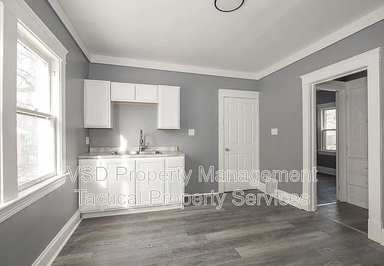 11429 Lardet Ave #UP — Photo 3
