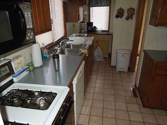 3rd image of 331 7th Ave S