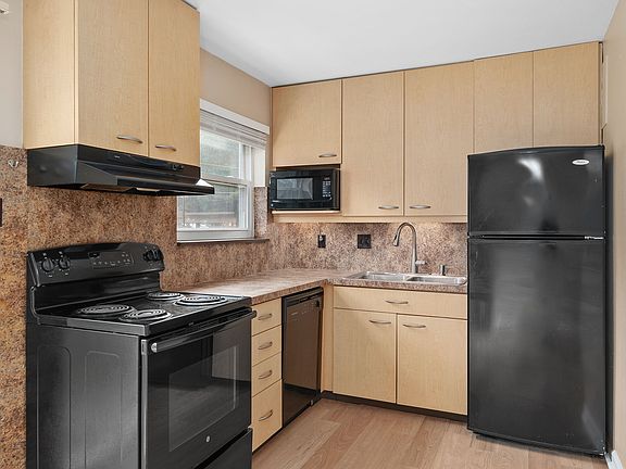 5th image of 447 Olian Dr