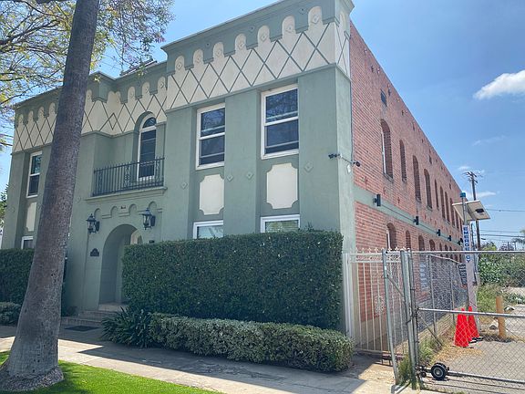 3rd image of 114 W Eulalia St #6