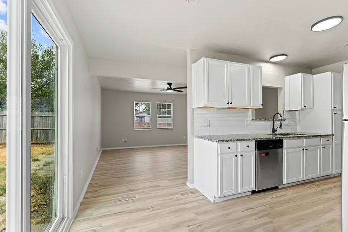 4 bed, 2.0 bath, 1384 sqft, $1,650 — Photo 4