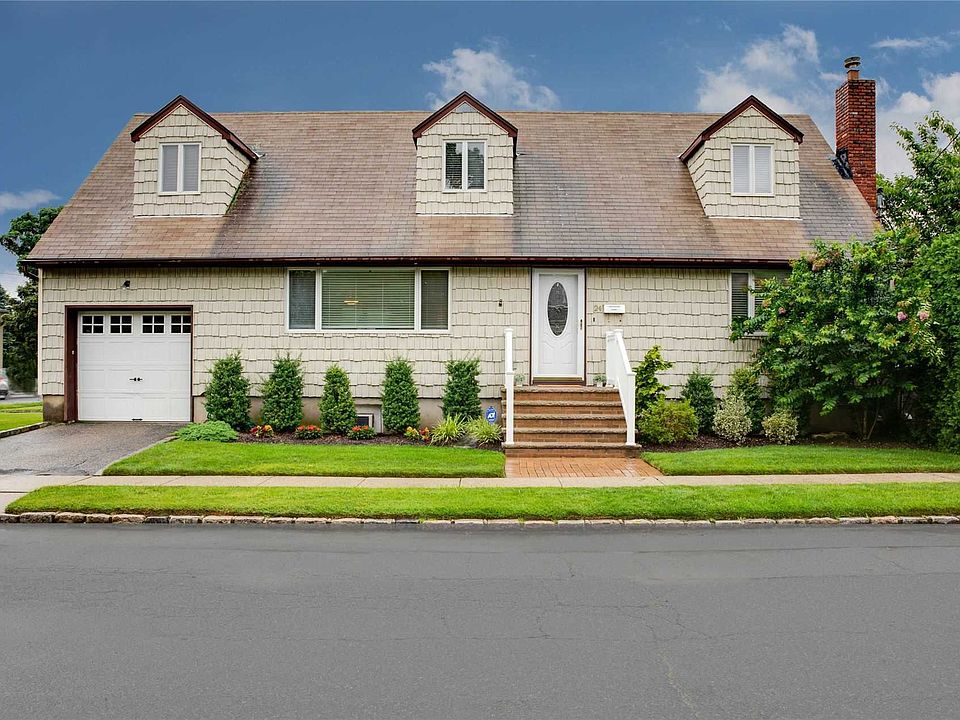 1st image of 24 Poplar Pl