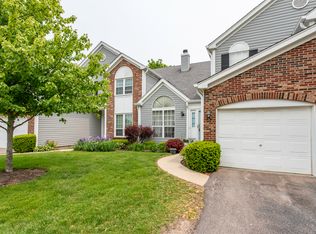 1851 Salem Ct, Gurnee, IL 60031
