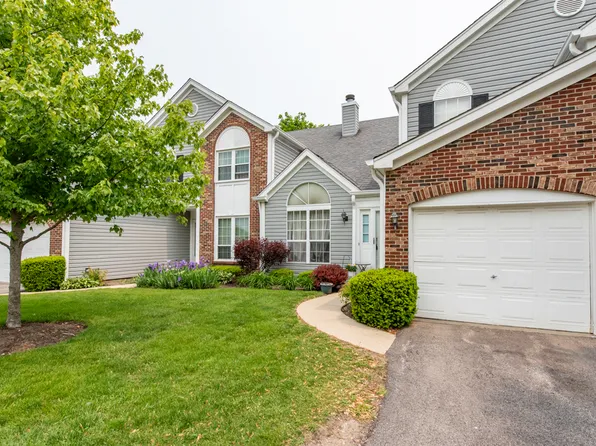 1851 Salem Ct, Gurnee, IL 60031