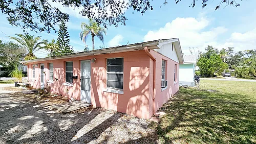 19 N Mango St #B Photo 1