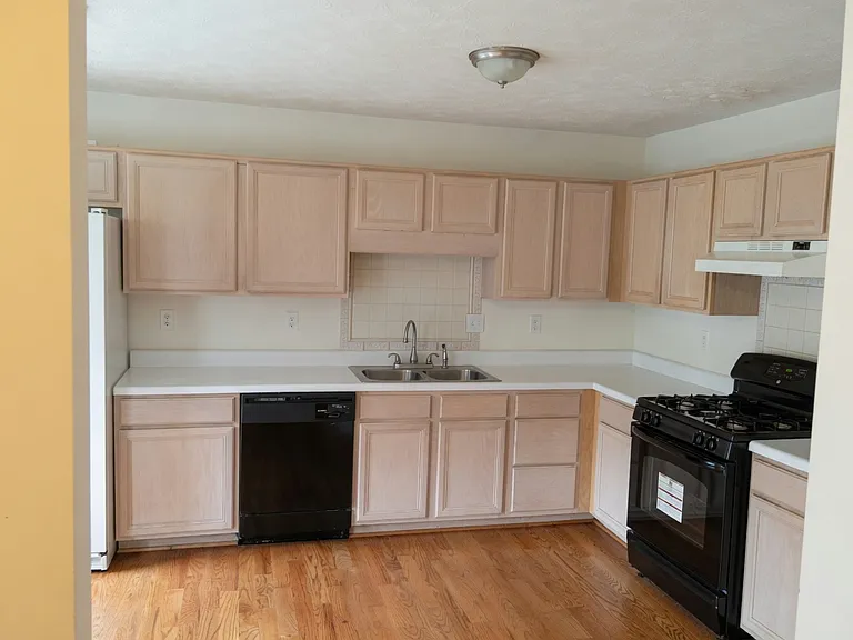 88 Bridge View Dr — Photo 4
