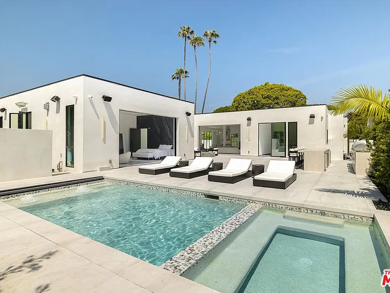 621 N Rodeo Dr — Photo 24