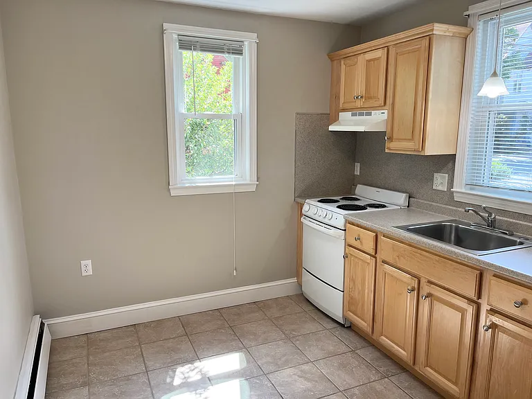 66 Walnut St #1 — Photo 2