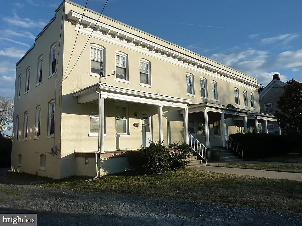 321 Camden Ave