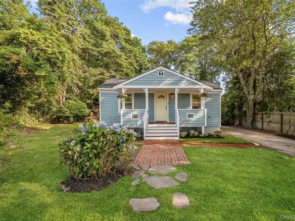 46 Barclay Road, Mastic Beach, NY 11951