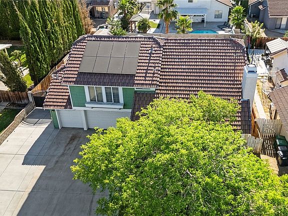 2nd image of 37443 Yorkshire Dr