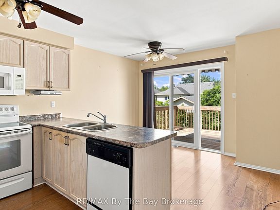 5th image of 36 Harbour Cres