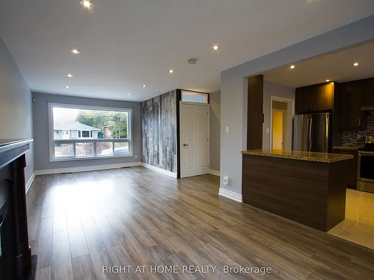 40 Foreht Cres #MAIN — Photo 3