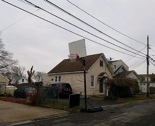 2nd image of 252 Cabota Ave
