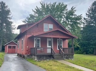 37 Main St, Queensbury, NY 12804