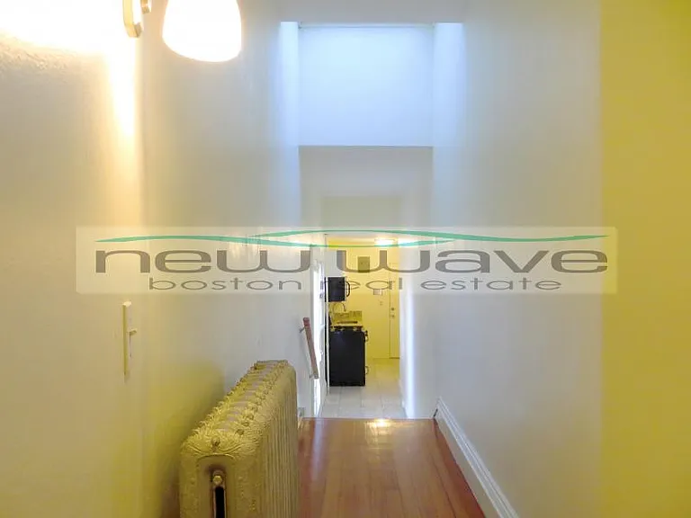 227 Newbury St #2R — Photo 9